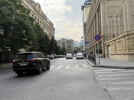 5 otaqlı mənzil, 330 m², Nizami: 1 250 000 ₼ 2