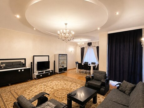 4-комнатная квартира, 210 м², İçəri Şəhər: 970 000 ₼ 3