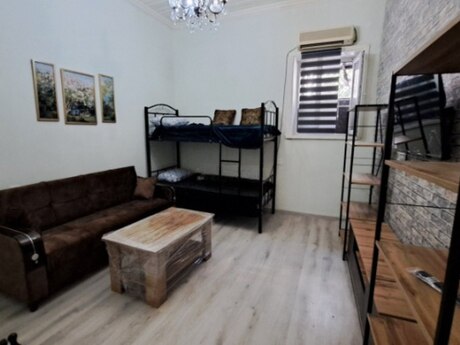 Kirayə 1 otaqlı mənzil, 25 m², 28 May: 600 ₼/ay 2