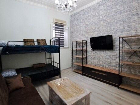 Elan №6407338 - Bakı, 28 May m., 1 otaqlı, 25 m², 2/3 mərtəbə