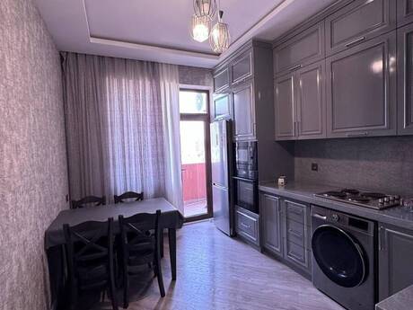Kirayə 3 otaqlı mənzil, 100 m², 28 May: 1 500 ₼/ay 4