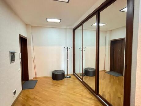 Kirayə 4 otaqlı mənzil, 200 m², 28 May: 1 500 ₼/ay 3