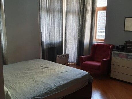 Kirayə 3 otaqlı mənzil, 100 m², Şah İsmayıl Xətai: 999 ₼/ay 2