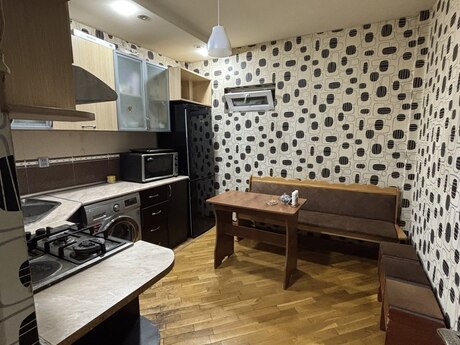 Kirayə 3 otaqlı mənzil, 61 m², İnşaatçılar: 165 ₼/ay 4