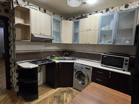 Kirayə 3 otaqlı mənzil, 61 m², İnşaatçılar: 165 ₼/ay 5