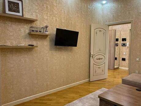 Kirayə 2 otaqlı mənzil, 70 m², Nəriman Nərimanov: 850 ₼/ay 2