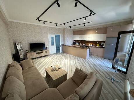 3 otaqlı mənzil, 134 m², 8-ci mikrorayon: 455 600 ₼ 3