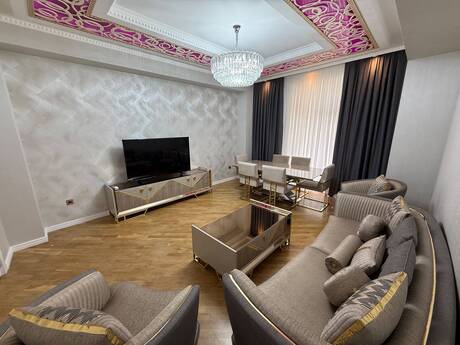 Kirayə 3 otaqlı mənzil, 128 m², Ağ şəhər: 2 000 ₼/ay 4