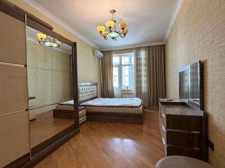 3-комнатная квартира, 145 м², Nizami: 410 000 ₼ 3