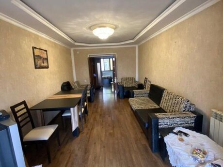 Elan №6407599 - Bakı, 28 May m., 3 otaqlı, 70 m², 5/5 mərtəbə