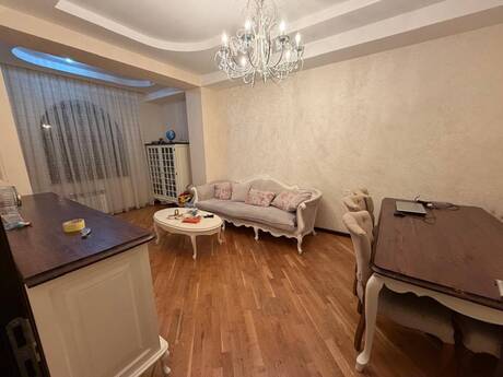 Elan №6407662 - Bakı, Səbail r., 2 otaqlı, 68 m², 5/6 mərtəbə