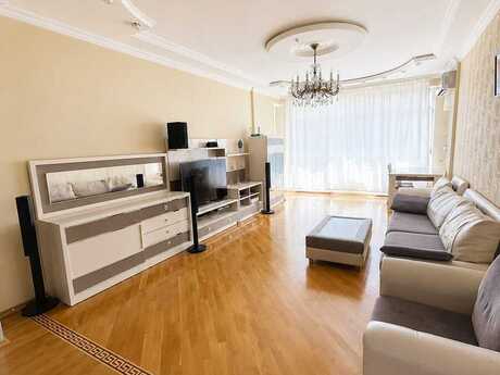 Kirayə 2 otaqlı mənzil, 100 m², İnşaatçılar: 750 ₼/ay 2