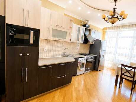 Kirayə 2 otaqlı mənzil, 100 m², İnşaatçılar: 750 ₼/ay 5