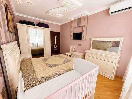 Kirayə 2 otaqlı mənzil, 100 m², İnşaatçılar: 750 ₼/ay 3