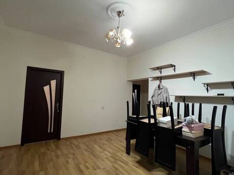 3-комнатная квартира, 136 м², İnşaatçılar: 380 000 ₼ 2