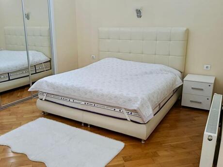 Объявление №6407956 - Баку, м. Элмляр Академиясы, 3-комн., 125 м², 12/17 этаж