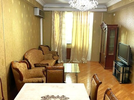 Kirayə 4 otaqlı mənzil, 160 m², Badamdar: 1 000 ₼/ay 2