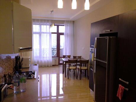Kirayə 3 otaqlı mənzil, 187 m², 28 May: 2 300 ₼/ay 3