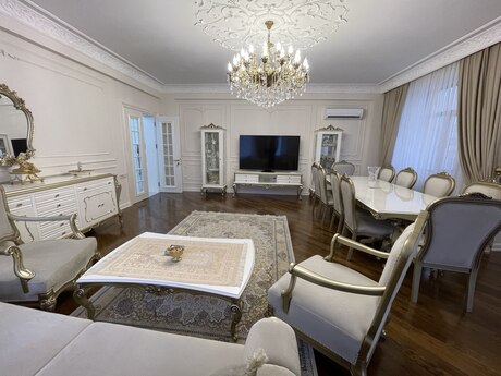 3-комнатная квартира, 157 м², 28 May: 600 000 ₼ 3