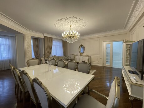 3-комнатная квартира, 157 м², 28 May: 600 000 ₼ 4