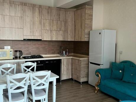 Kirayə 3 otaqlı mənzil, 90 m², 28 May: 1 500 ₼/ay 2