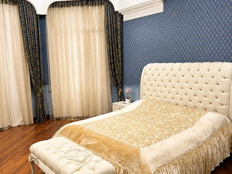 5 otaqlı mənzil, 250 m², 28 May: 820 000 ₼ 5