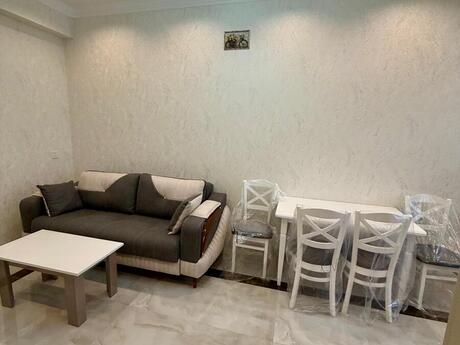 Kirayə 2 otaqlı mənzil, 100 m², 28 May: 1 600 ₼/ay 2