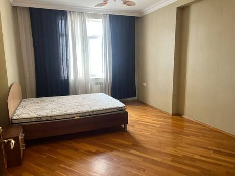 Elan №6408180 - Bakı, Nəsimi r., 3 otaqlı, 125 m², 7/17 mərtəbə