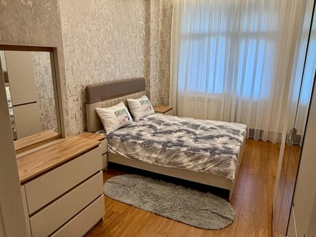 Kirayə 2 otaqlı mənzil, 90 m², 28 May: 1 500 ₼/ay 4