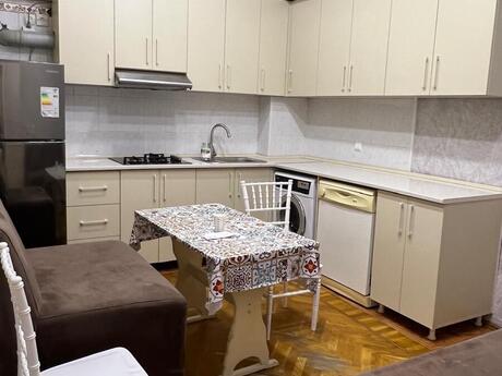 3-room apartment for rent, 85 m², Sahil: 950 ₼/mo 5