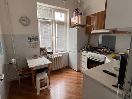 Elan №6408385 - Bakı, Elmlər Akademiyası m., 2 otaqlı, 65 m², 5/5 mərtəbə