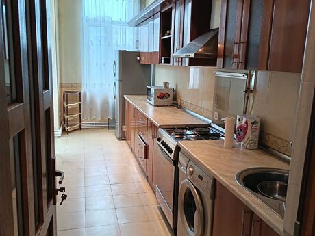 Kirayə 2 otaqlı mənzil, 80 m², 28 May: 800 ₼/ay 4