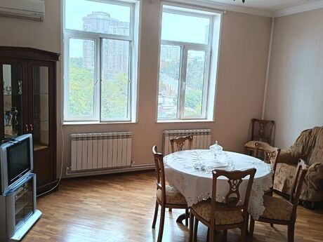 Elan №6408392 - Bakı, 28 May m., 2 otaqlı, 80 m², 5/13 mərtəbə