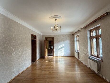 Elan №6408422 - Bakı, Bakıxanov q., 4 otaqlı, 120 m², 2/2 mərtəbə