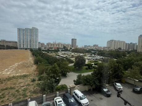 3 otaqlı mənzil, 92 m², Elmlər Akademiyası: 318 000 ₼ 2