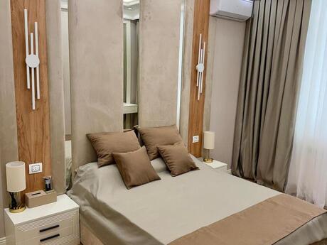 2 otaq · 86,1 m² · 5/19 mərtəbə, Elmlər Akademiyası
