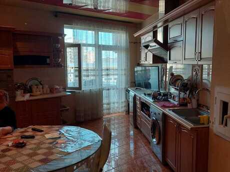 4 otaqlı mənzil, 181 m², Azadlıq Prospekti: 450 000 ₼ 5