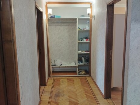 3 otaq · 75 m² · 4/5 mərtəbə, 8-ci mikrorayon