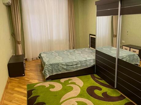 Kirayə 3 otaqlı mənzil, 150 m², Şah İsmayıl Xətai: 1 000 ₼/ay 3