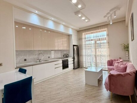 2-room apartment for rent, 110 m², Ağ şəhər: 1 600 ₼/mo 4