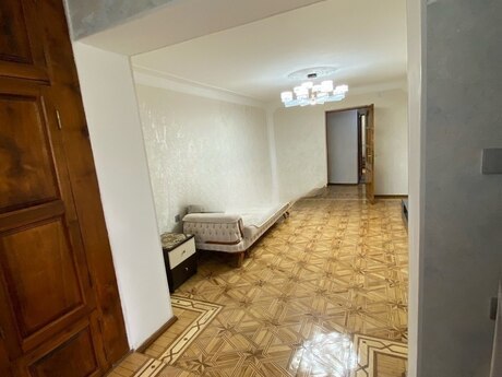3 otaqlı mənzil, 80 m², Elmlər Akademiyası: 220 000 ₼ 3