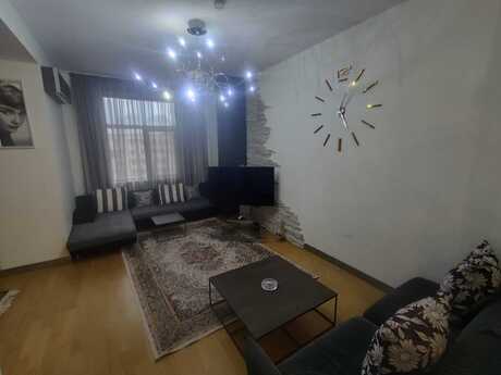 Kirayə 2 otaqlı mənzil, 100 m², 28 May: 1 600 ₼/ay 2