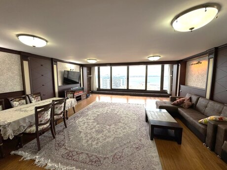 Elan №6408743 - Bakı, İçəri Şəhər m., 3 otaqlı, 100 m², 8/9 mərtəbə