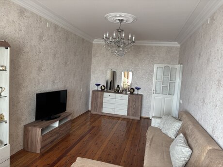 3 otaqlı mənzil, 100 m², 8-ci mikrorayon: 258 000 ₼ 4