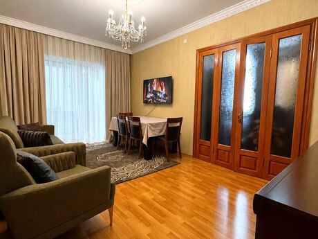 Elan №6408781 - Bakı, Gənclik m., 2 otaqlı, 55 m², 6/10 mərtəbə