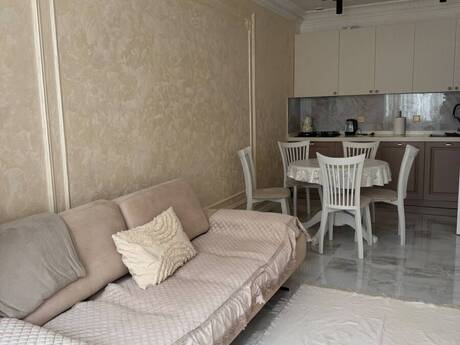 Elan №6408792 - Bakı, Yeni Yasamal q., 2 otaqlı, 70 m², 15/20 mərtəbə