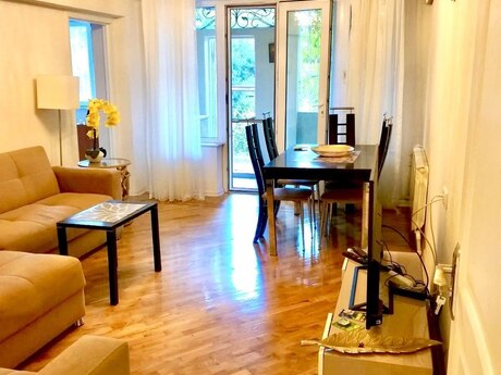 3-room apartment for rent, 100 m², Gənclik: 900 ₼/mo 2