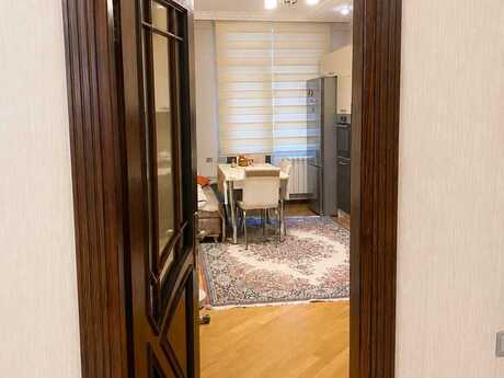 2 otaqlı mənzil, 117 m², 28 May: 300 000 ₼ 5