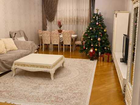 2 otaqlı mənzil, 117 m², 28 May: 300 000 ₼ 2