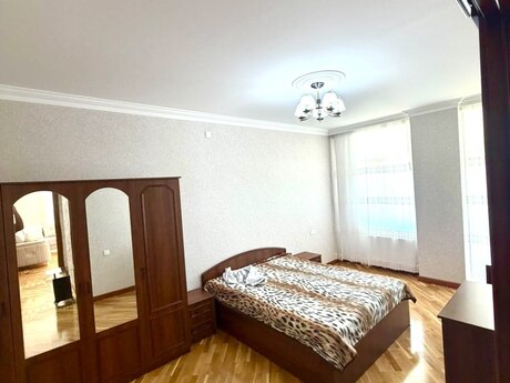 Kirayə 3 otaqlı mənzil, 125 m², Nəriman Nərimanov: 900 ₼/ay 3